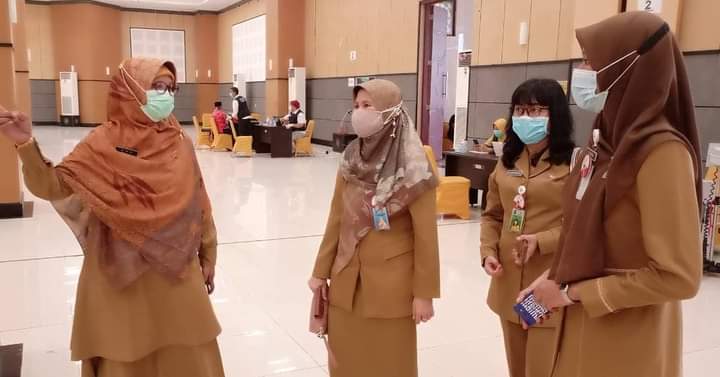 VAKSINASI MASSAL TOKOH AGAMA DAN TOKOH MASYARAKAT DI ISLAMIC CENTRE, DIREKTUR TINJAU KE LOKASI