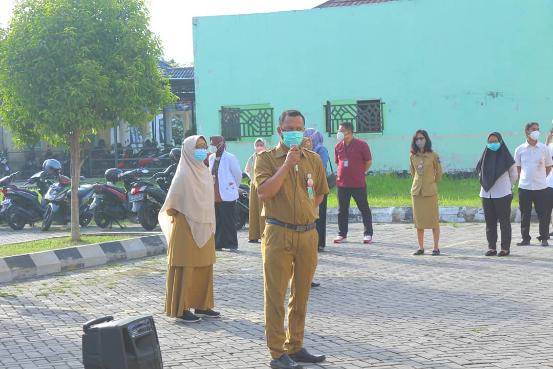 KABAG TU JELASKAN PENGARUH KEDISIPLINAN TERHADAP KEPUASAN PASIEN