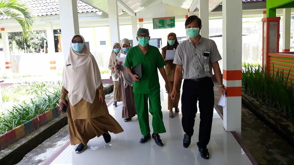 PASTIKAN PELAYANAN SESUAI STANDAR, TIM AKREDITASI MELAKUKAN TELUSUR LAPANGAN