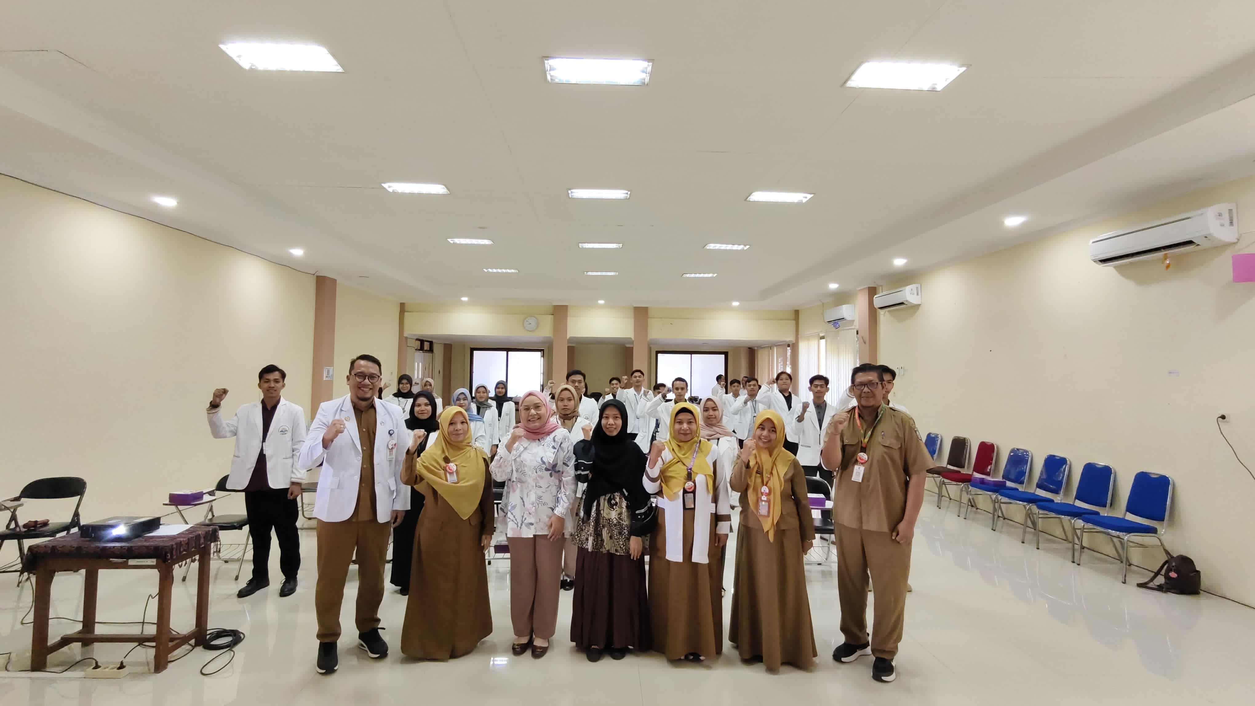 Orientasi peserta didik baru Prodi Administrasi Rumah Sakit STIKes Kusuma Bangsa Mataram