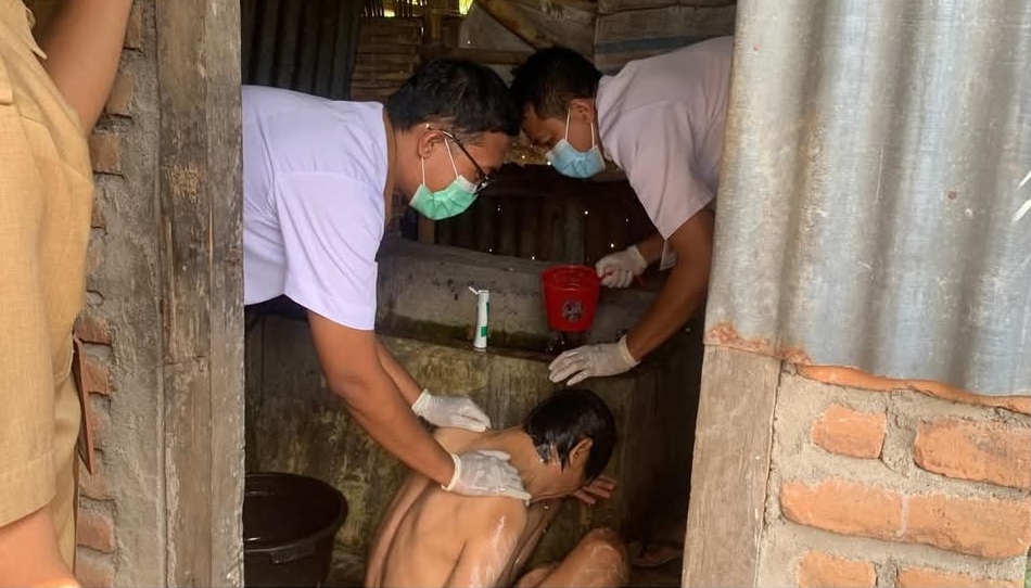 RSJ Mutiara Sukma bersama Dinas Kesehatan Kabupaten Lombok Utara melakukan kegiatan Home Visit ke salah satu Pasien ODGJ