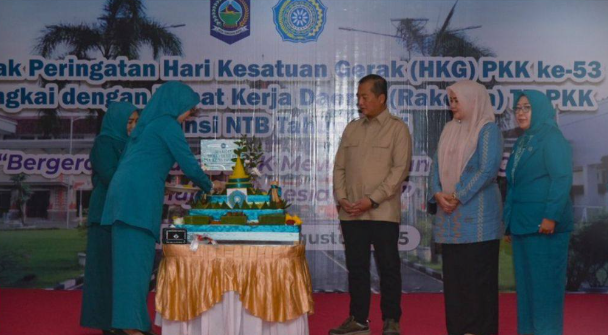 Acara Puncak Hari Kesatuan Gerak (HKG) PKK Ke-53