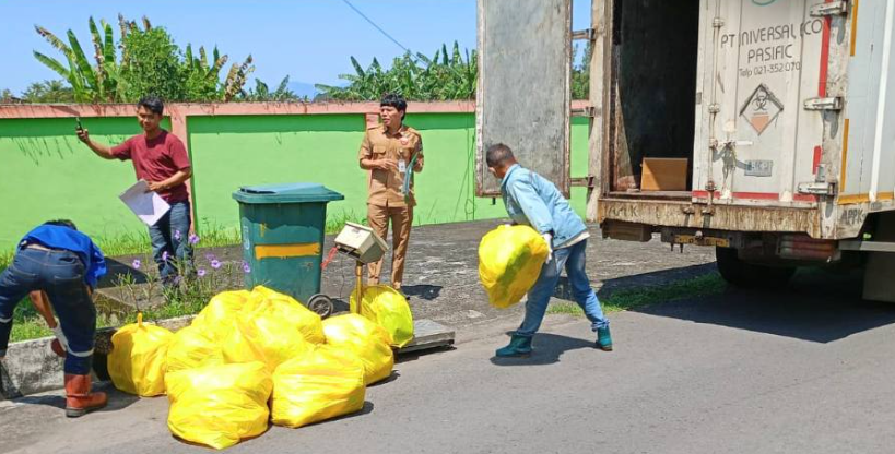 Pengangkutan 184,75 Kg limbah infeksius bekerja sama dengan PT. ECO Pasifik