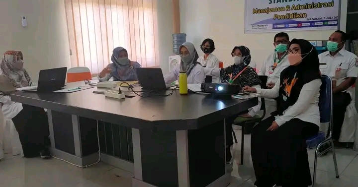 RAPAT PENYUSUNAN SPO PEMUSNAHAN PERBEKALAN FARMASI YANG RUSAK DAN KADALUARSA